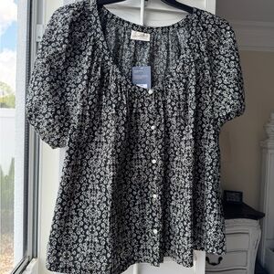 Brand New Universal Thread Black, Cream and White Buttoned Short Sleeve Blouse